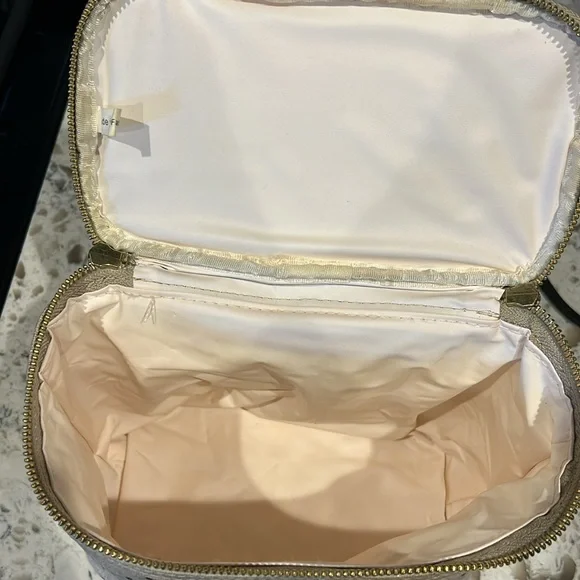 Kate Spade “Out To Lunch” Lunch Bag - Picture 6 of 6